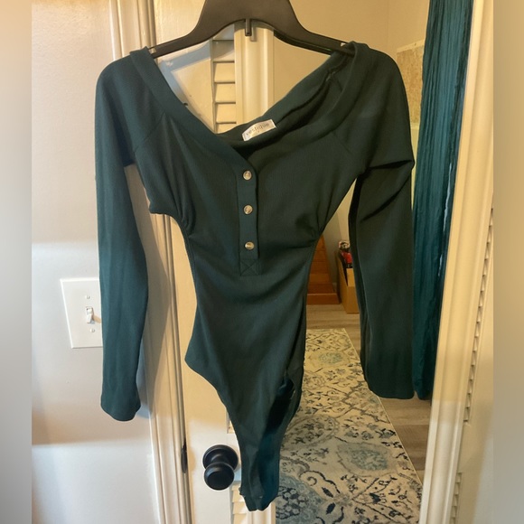 vestique Tops - Women’s Backless Bodysuit